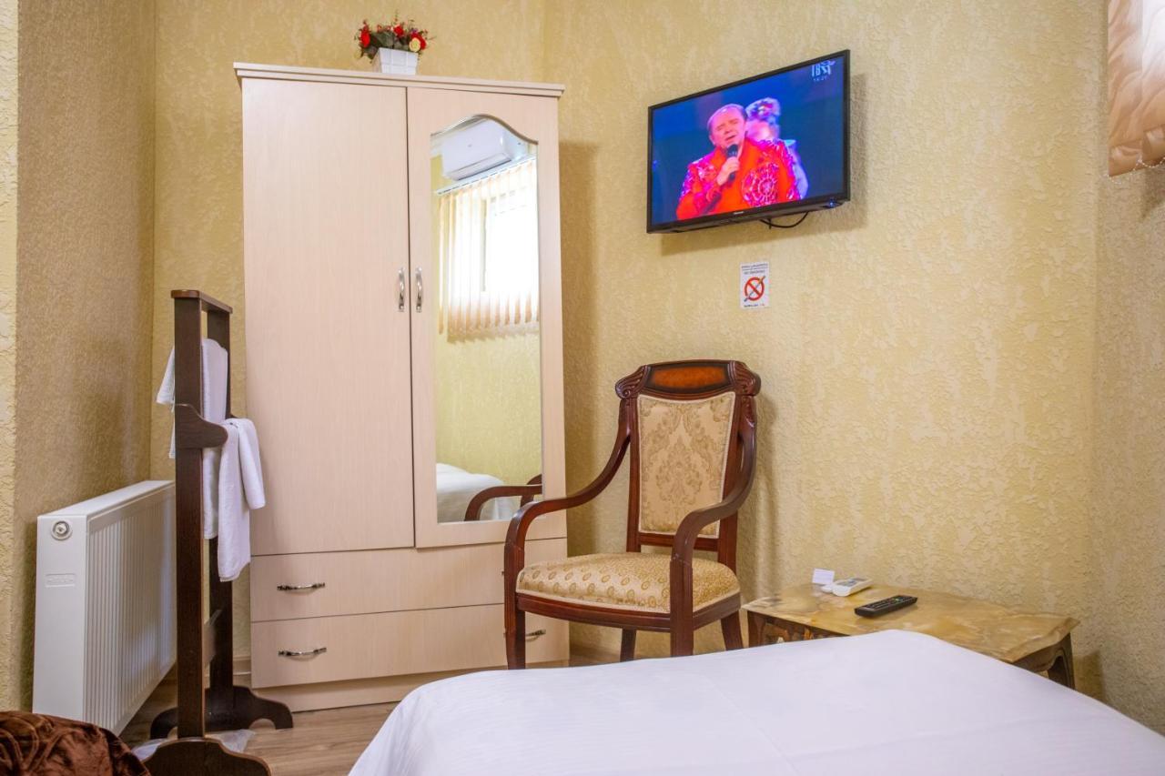 Hotel Vladi Kutaisi Exteriör bild