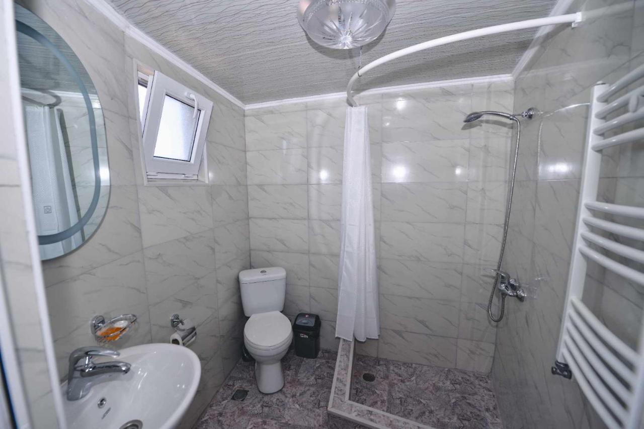 Hotel Vladi Kutaisi Exteriör bild